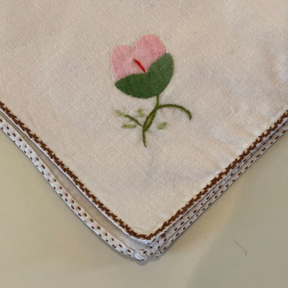 Hand Embroidered Set of 4 Light‎ Tan Cloth Napkins Pink Flower Cottagecore 15x15